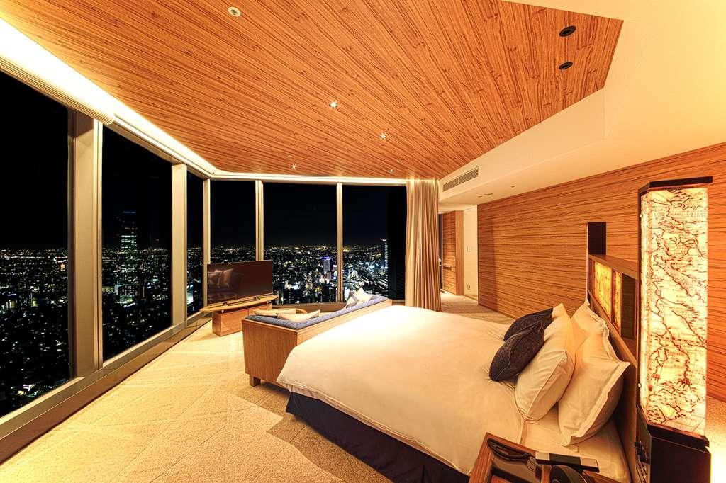 Nagoya Prince Hotel Sky Tower Camera foto A bedroom at the Ritz-Carlton, Osaka